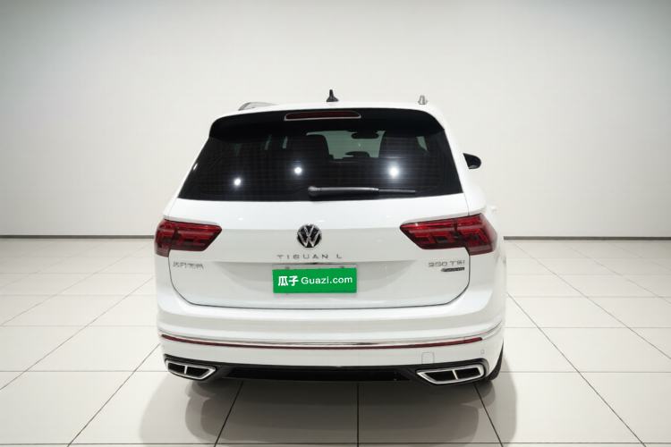 Used Volkswagen Tiguan L 2023 Facelift 380TSI Automatic All-Wheel Drive R-Line Flagship 7-Seater