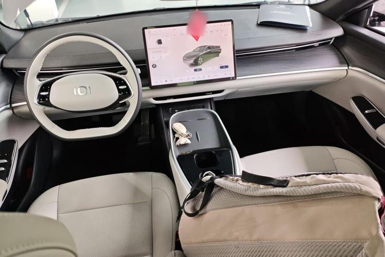 Used CHANGAN NEVO A07 2025 Range-Extended "True Fragrant" Edition 230 Luxury Version Center Console