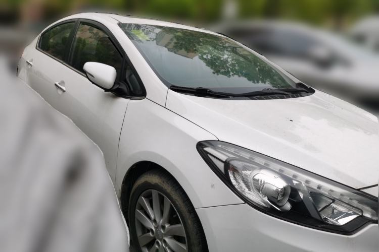 Used Kia K3 2013 1.6L Automatic GLS Front Right 45 Deg