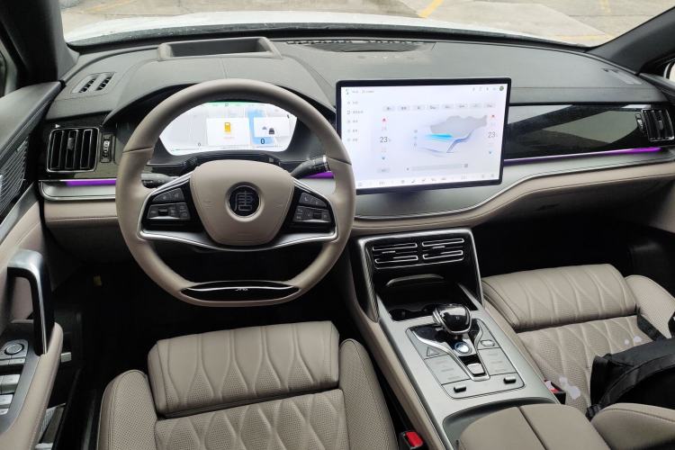 Used BYD Tang New Energy 2024 DM-i Glory Edition 112KM Flagship Model
