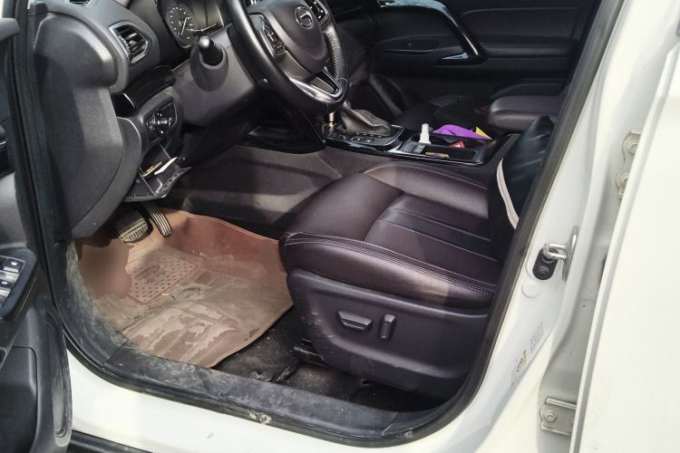 Used GAC Trumpchi GS4 2018 235T Automatic Two-Wheel Drive Luxury Smart Connectivity Millionth Anniversary Edition Left Front Seat