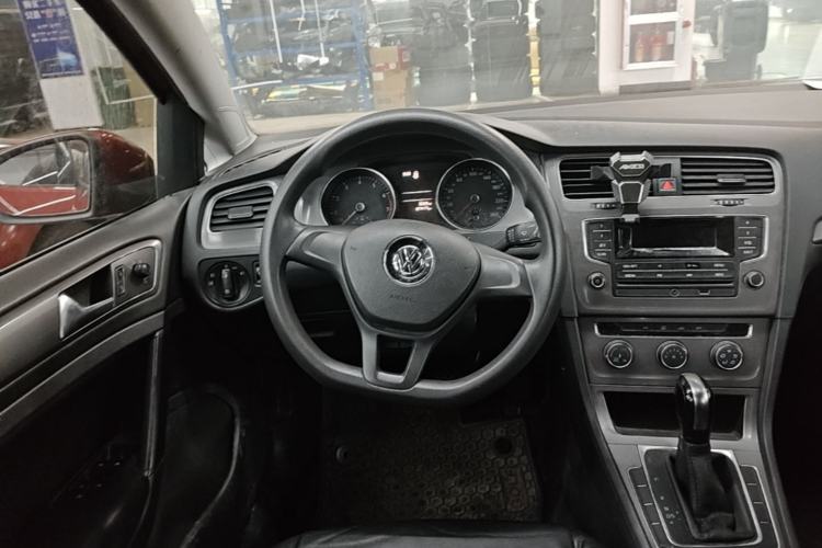 Used Volkswagen Golf 2014 1.6L Automatic Fashion Model
