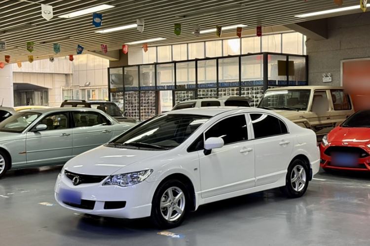 Used CIIMO CIIMO 2015 1.8L Automatic Comfort Edition