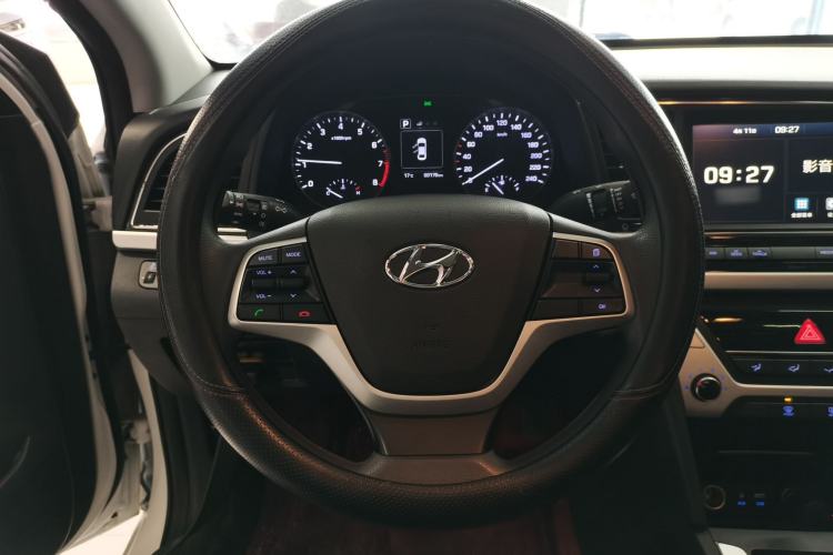 Used Hyundai Elantra (6th Generation / Lingdong) 2016 1.6L Automatic ZhiXuan – Elite Version Steering Wheel