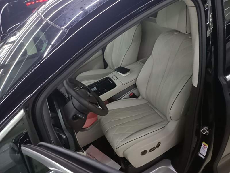 Used Denza D9 2024 PIONEER Four-Seat Pioneer Edition — 14