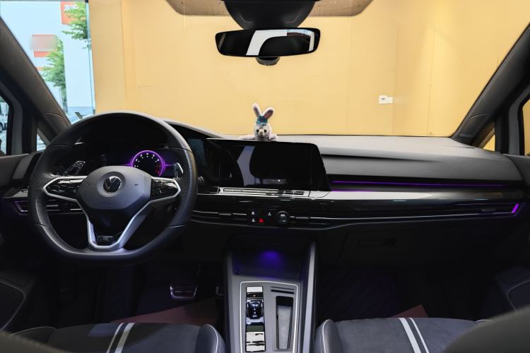 Used Volkswagen Golf 2021 280TSI DSG Pro First Edition Interior 10