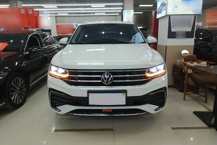Used Volkswagen Tiguan L 2023 Restyled 330TSI Automatic Two-Wheel Drive R-Line Enhanced Comfort Version
