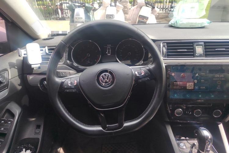 Used Volkswagen Sagitar 2018 280TSI DSG Comfort Model Steering Wheel