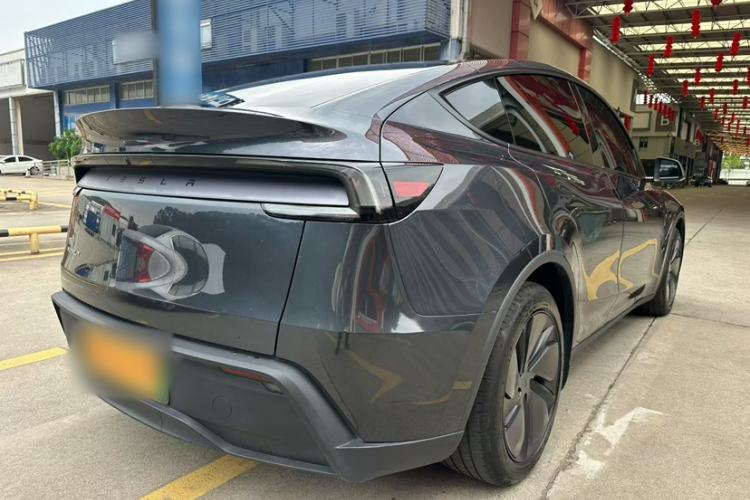 Used Tesla Model Y 2025 Rear-Wheel-Drive Version Exterior 3