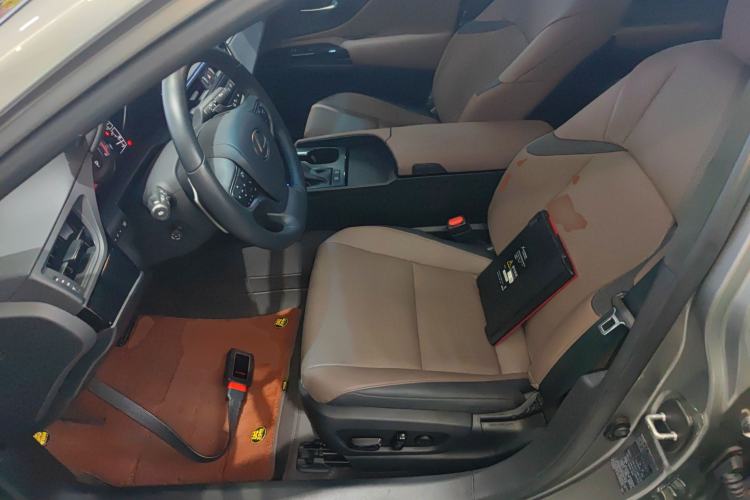 Used Lexus ES 2022 200 Excellence Edition
