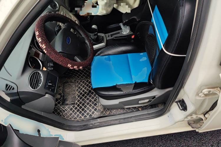 Used Ford Focus 2013 Hatchback Classic 1.8L Manual Base Model Left Front Seat