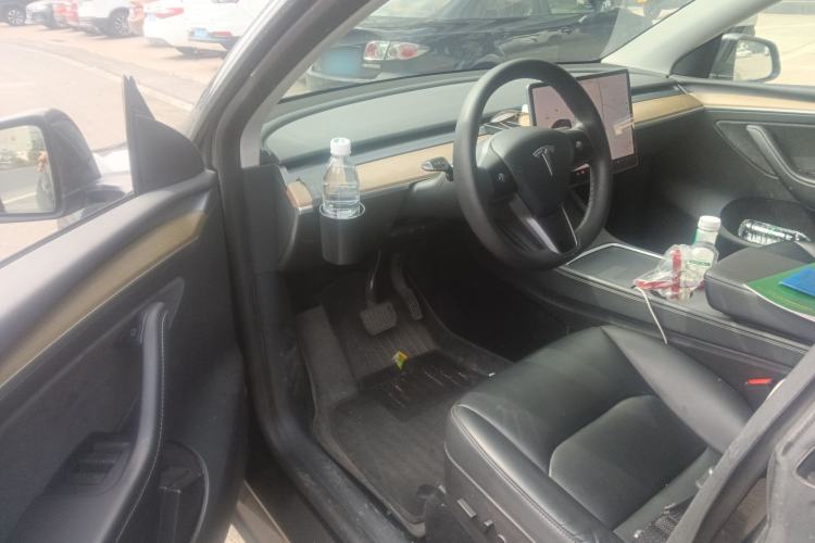 Used Tesla Model Y 2021 Standard Range Rear-Wheel Drive Version