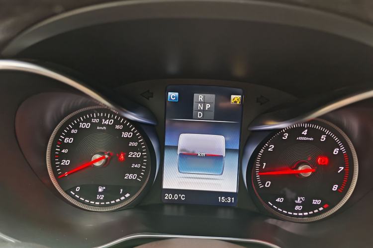 Used Mercedes-Benz GLC 2016 GLC 260 4MATIC Luxury Model Instrument Cluster