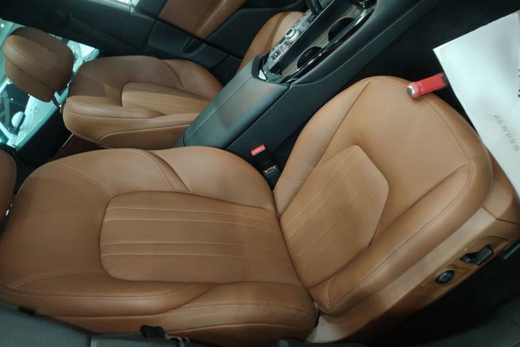 Used Maserati Levante 2019 3.0T Standard Version China VI Right Front Seat