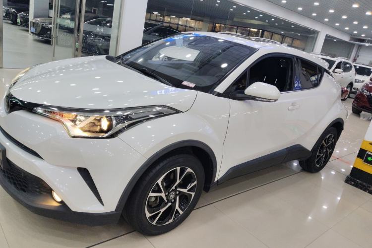 Used Toyota C-HR 2018 2.0L Leading with Sunroof China VI Standard Exterior 3