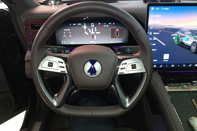 Used Denza Z9 2024 1100 km Four-Wheel Drive Max Version