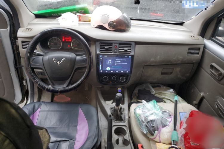 Used Wuling Rongguang V 2018 1.5L Practical Version
