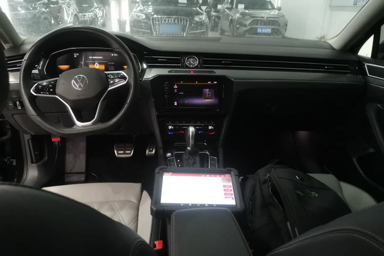 Used Volkswagen Magotan 2023 2 Million Units Limited Edition 330TSI DSG Leading Version