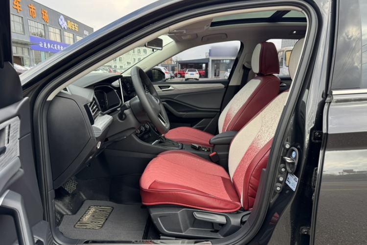 Used Volkswagen Sagitar 2024 300TSI DSG Excellence Edition Interior 5