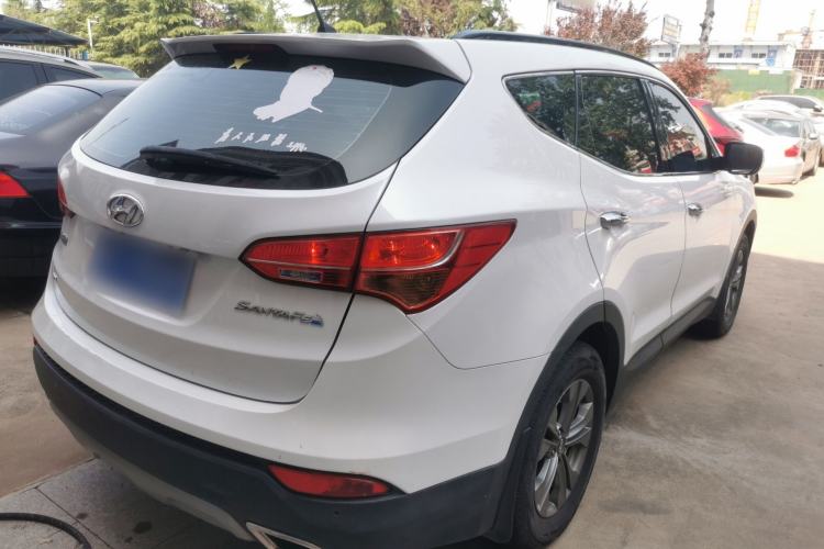 Used Hyundai Santa Fe 2013 2.4L Automatic Two-Wheel Drive Smart Version Rear Right 45 Deg