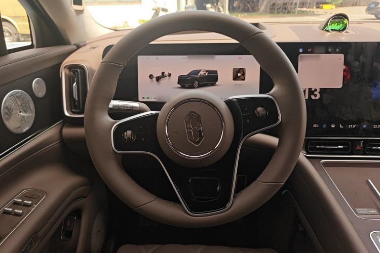 Used Hima AITO M9 2025 Pure Electric Ultra Version 100 kWh 6-Seater Model