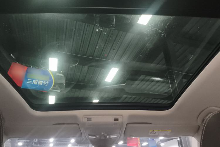 Used Volkswagen Tayron 2023 280TSI Two-Wheel-Drive Luxury Plus Advanced Version Headliner