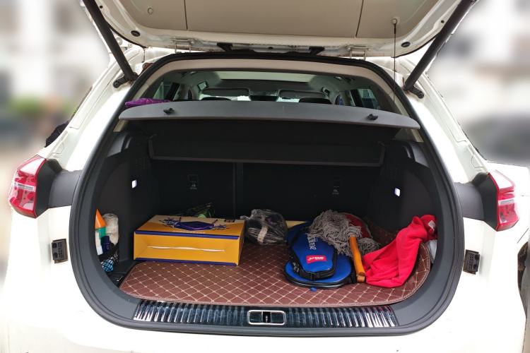 Used Hongqi HS5 2019 2.0T Smart Connect Flagship All-Wheel-Drive Version Trunk