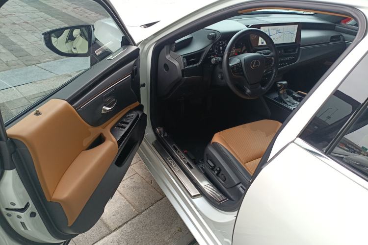 Used Lexus ES 2023 200 Luxury Edition