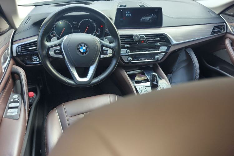 Used BMW 5 Series 2018 Facelifted 530Li Luxury Edition Premium Package
