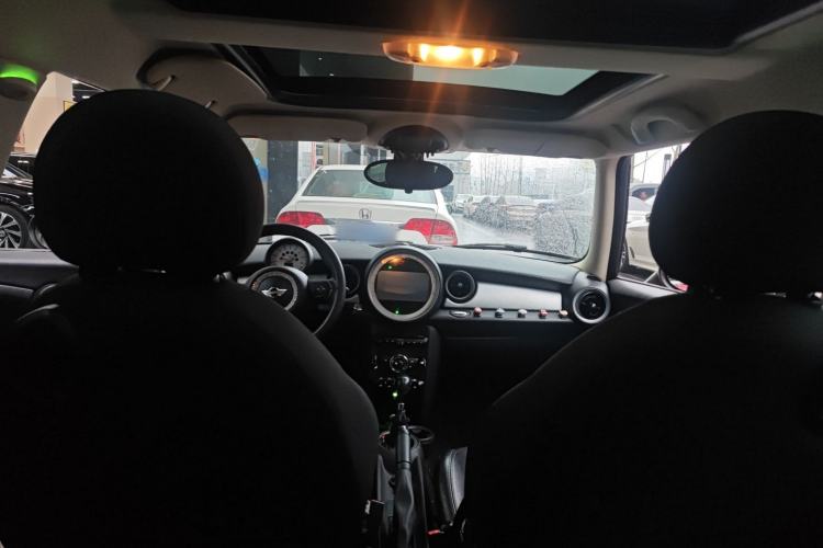 Used MINI 2011 1.6L COOPER Fun
