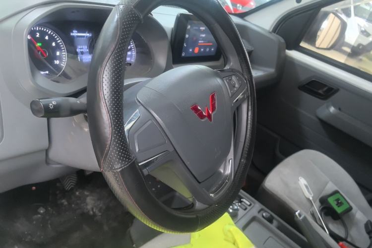 Used Wuling Yangguang 2024 300km Comfort Version with Sealed Windows 60kW
