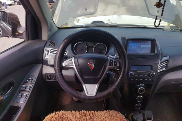 Used Jinbei Zhishang S30 2015 1.5L Manual Elite Model Steering Wheel