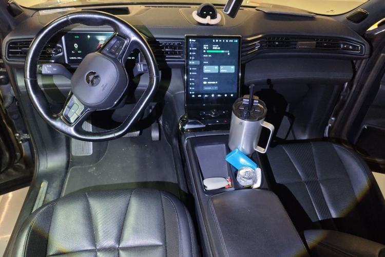 Used Nio ES8 2020 415 km Range 6-Seater Version
