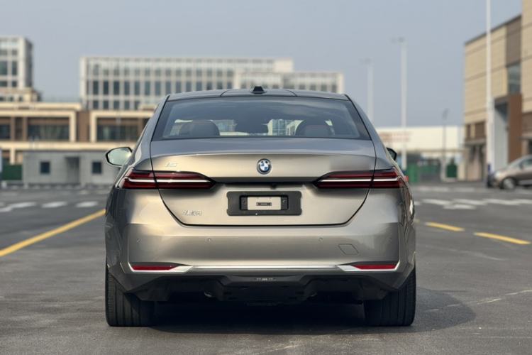 Used BMW i5 2024 eDrive 35L Prestige Luxury Package
