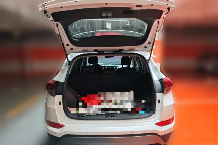 Used Hyundai Tucson 2015 1.6T Dual-Clutch Two-Wheel-Drive Smart Model Trunk