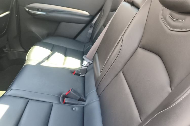 Used Cadillac XT4 2021 28T Two-Wheel Drive Leading Version
