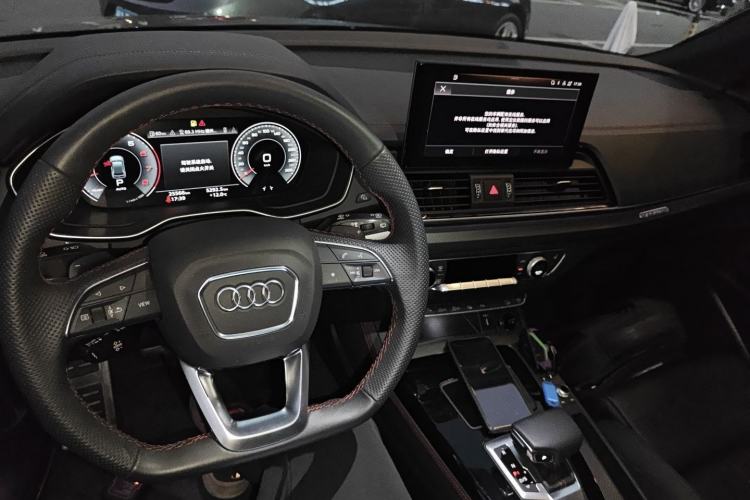 Used Audi Q5L Sportback 2022 Restyled 40 TFSI RS Kit Performance Version
