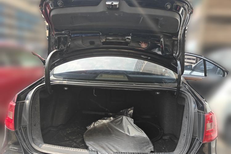 Used Volkswagen Sagitar 2012 1.8TSI Automatic Flagship Edition
