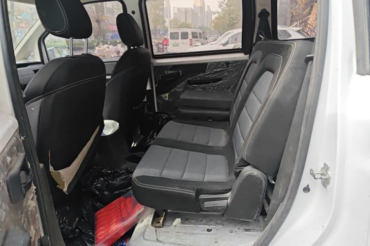 Used Wuling Hongguang PLUS 2019 1.5T Manual Standard Edition 5 Seats