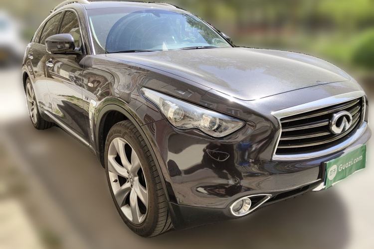 Used Infiniti QX70 2013 3.7L Standard Edition Front Right 45 Deg