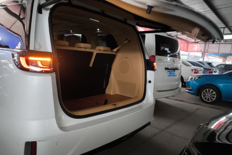 Used VOYAH Dream 2024 PHEV Ultra-Long Range Flagship Edition