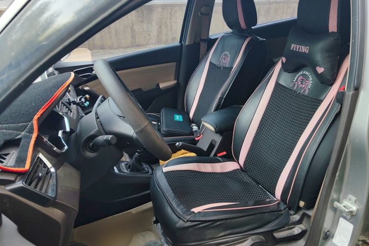 Used Baojun 310W 2017 1.5L Manual Fashion Model China V Left Front Seat