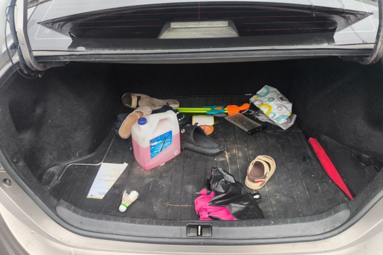 Used Toyota Corolla 2014 1.6L CVT GL Trunk