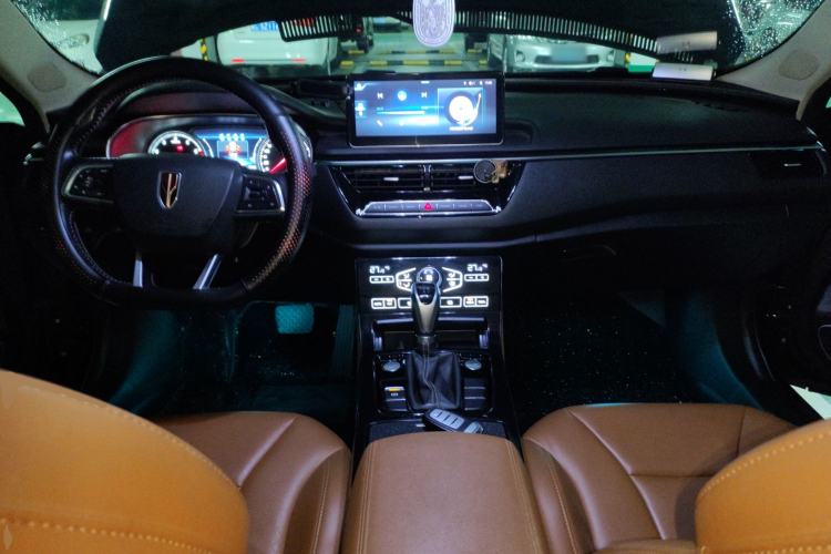 Used Hongqi H5 2019 30TD Dynamic Edition Center Console