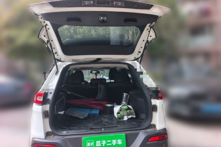 Used Jeep Cherokee 2016 2.0L Superior Edition
