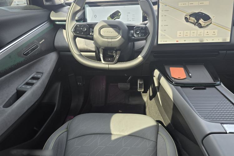 Used Lynk & Co 08 EM-P 2023 120km Long-Range Halo