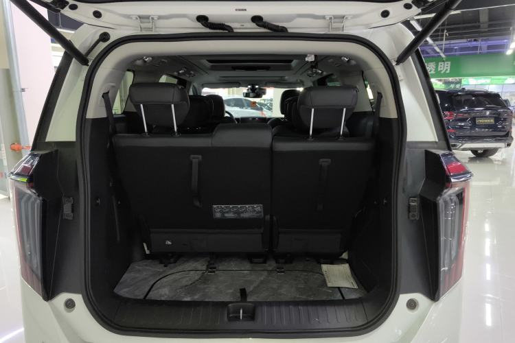 Used GAC Trumpchi M8 2024 Master Series Super Hybrid Edition Trunk