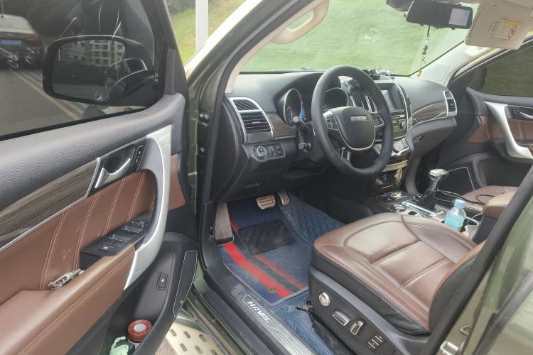 Used Haval H9 2016 2.0T Four-Wheel Drive Luxury Version 5 Seats