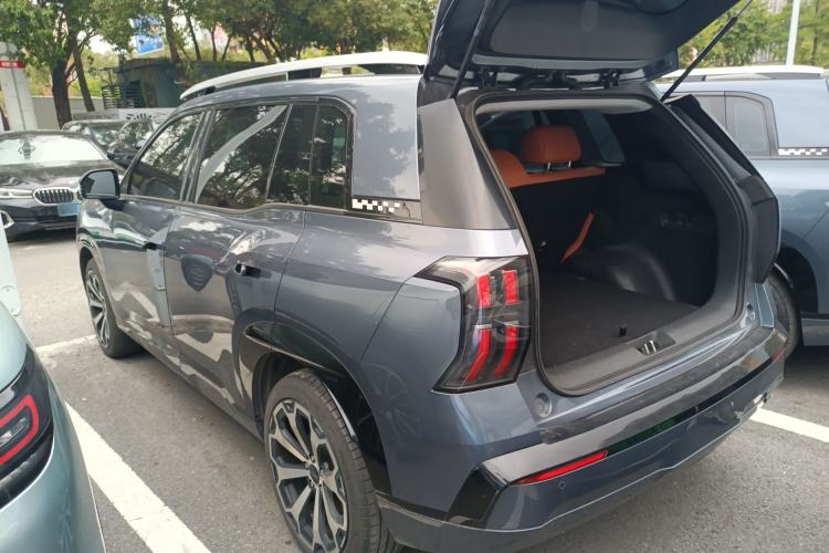 Used AION V 2024 Aion Tyrannosaurus 520 Smart Luxury Edition