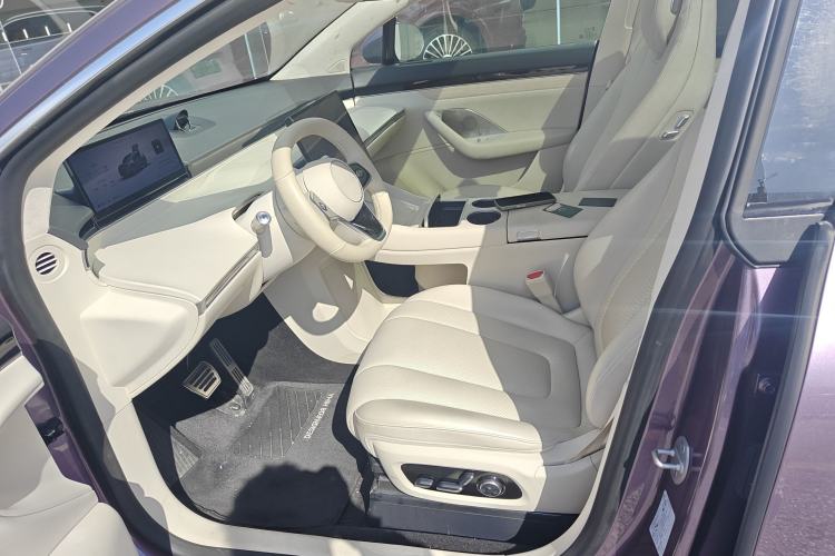 Used Hima Luxeed R7 2024 All-Electric 736 km Ultra Left Front Seat